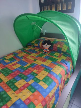 Dosel verde para cama infantil