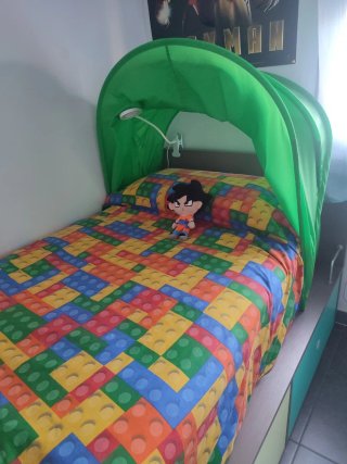 Dosel verde para cama infantil