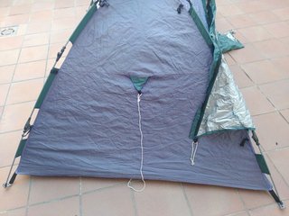 Dues tendes de càmping per estiu