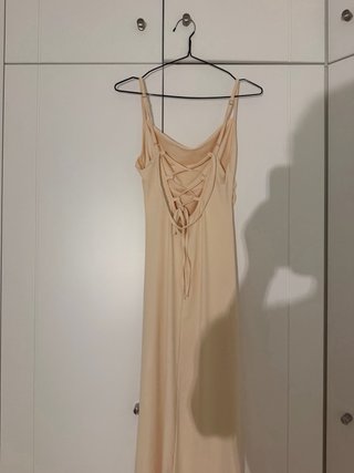 Vestido largo beige tirantes