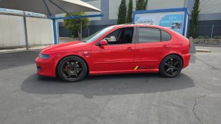 SEAT leon 2005 y kia carnival 2007