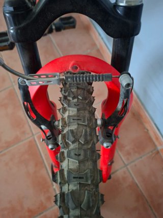 Bicicleta BTwin Rockrider Negra/Roja