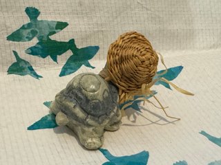 2 Statuine Decorative – Pescatore e tartaruga