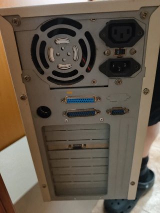Ordenador Pentium 133.