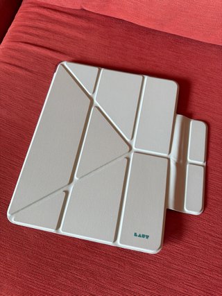 Funda LAUT iPad Air 13” M2