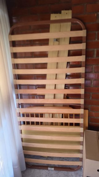 Estructura de Cama de madera maciza de Pino 90x190