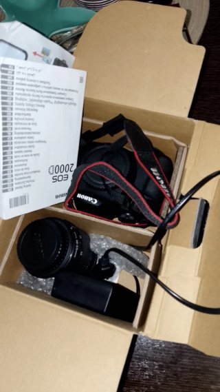 Fotocamera Canon EOS 2000D
