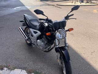 Honda CBF 250 Negra