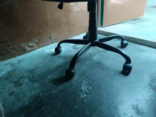 Silla de escritorio gamer negra y verde