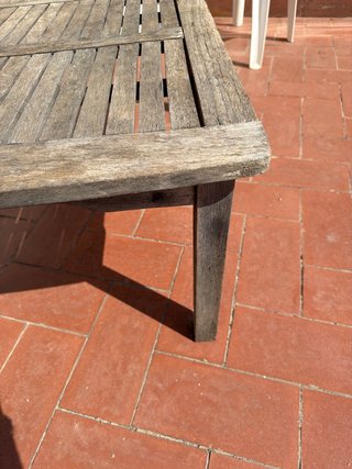 Mesa de madera para terraza