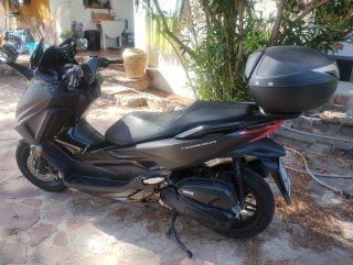 Honda Forza 125 Negra
