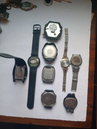 Lotto Orologi Vintage 9 pezzi - utili  per ricambi