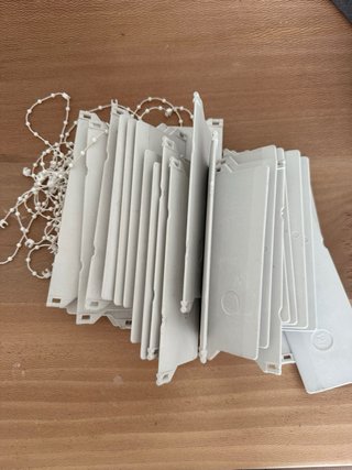 Storica di lamelle verticali bianca grezza 265Lx248H