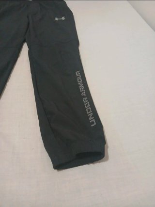 Pantalón Under Armour Infantil Talla M