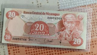 4 Billetes Americanos