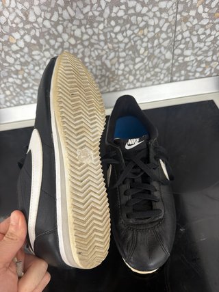 Nike Cortez piel Talla 42 Negras