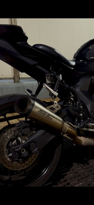 MONTAJE DE ACCESORIOS PARA MOTO