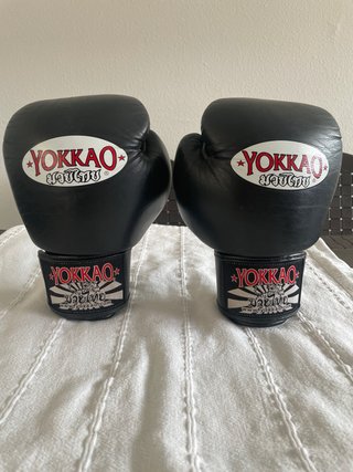 Guantes Muay Thai K-1 Negros 12 oz