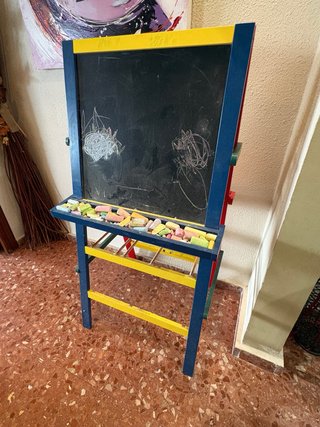 Se regala Pizarra infantil de madera