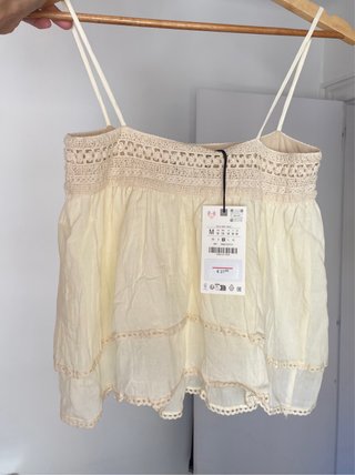 Top tirantes volantes Zara beige M