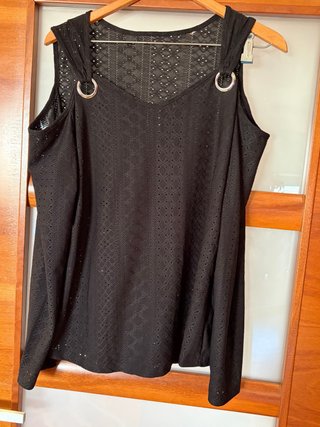 Camiseta hombros descubiertos