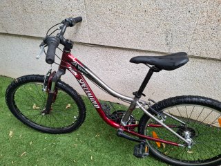 Bicicleta Specialized Hotrock 24 Niños