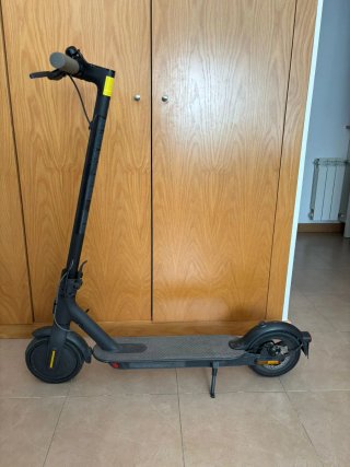 2 Patinetes Eléctricos Xiaomi Negro