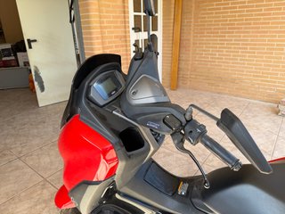 Yamaha Nmax 125 2023 + Maletero 34L