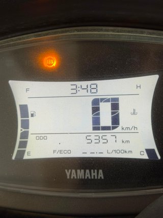 Yamaha Nmax 125 2023 + Maletero 34L