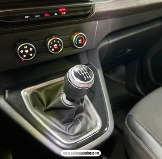 RENAULT KANGOO 5 PLAZAS CON DOS AÑOS DE GARANTIA