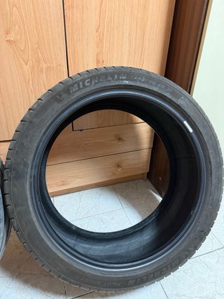 Michelin Pilot Sport 5 245/40/19 98Y