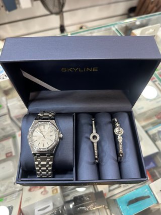 Set Reloj SKYLINE + 2 Pulseras Elegantes