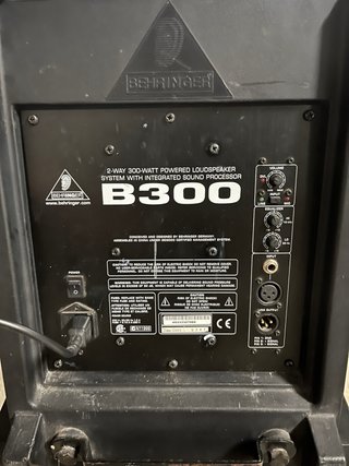 Altavoz Behringer Negro