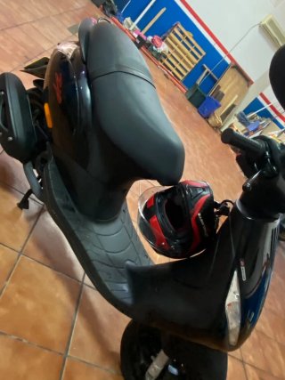 Piaggio Zip 4T Scooter Negro