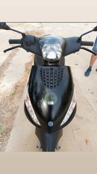 Piaggio Zip 4T Scooter Negro