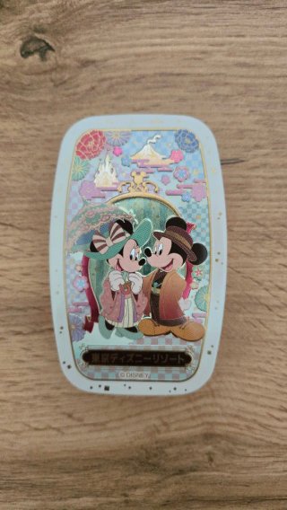 Caja metálica Mickey y Minnie Tokyo Disneyland
