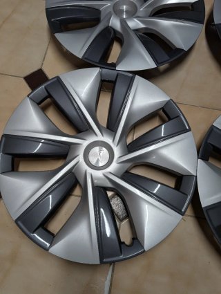 Set 4 Tapacubos Originales 19 Tesla Model Y