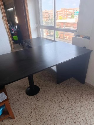 Mesa de oficina madera y metal