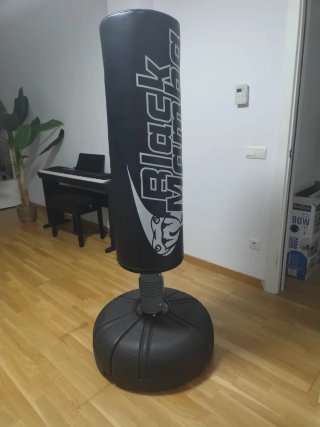 Saco de boxeo negro