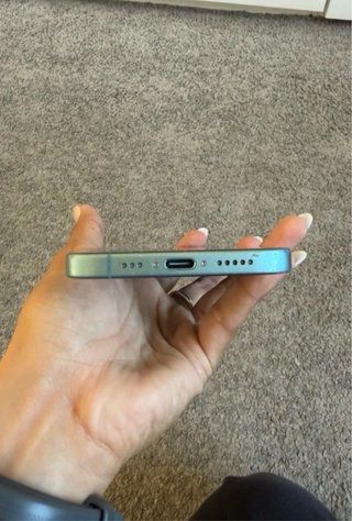 iPhone 16 Azul