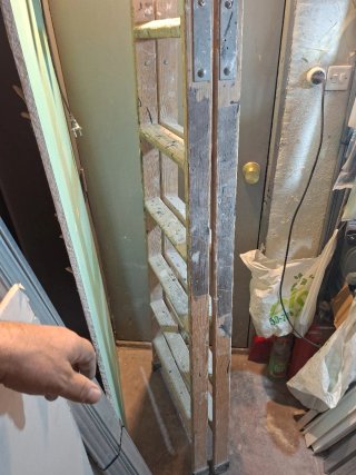 Escalera madera 6 peldaños usada