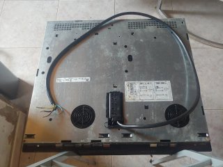 Placa de inducción Electrolux EHH6332ISK. Averiada
