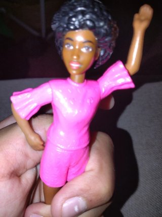 Muñeca Barbie Pelo Rizado Rosa
