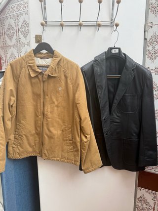 Cazadoras de hombre gris