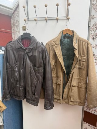 Cazadoras de hombre gris