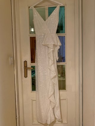 Vestido blanco lentejuelas volantes