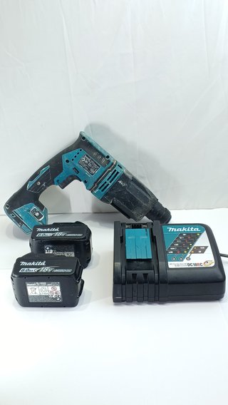 Martillo Perforador MAKITA DHR165