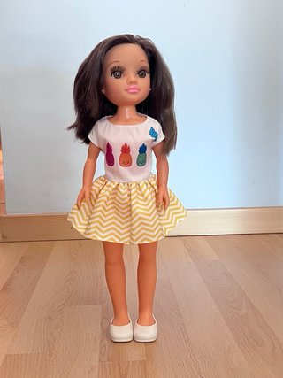 Armario Nancy con muñeca y vestidos