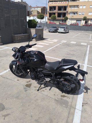 Kawasaki Z650 2021 Negra