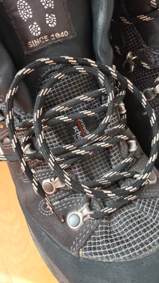 Bestard (como nuevas) goretex y vibran.